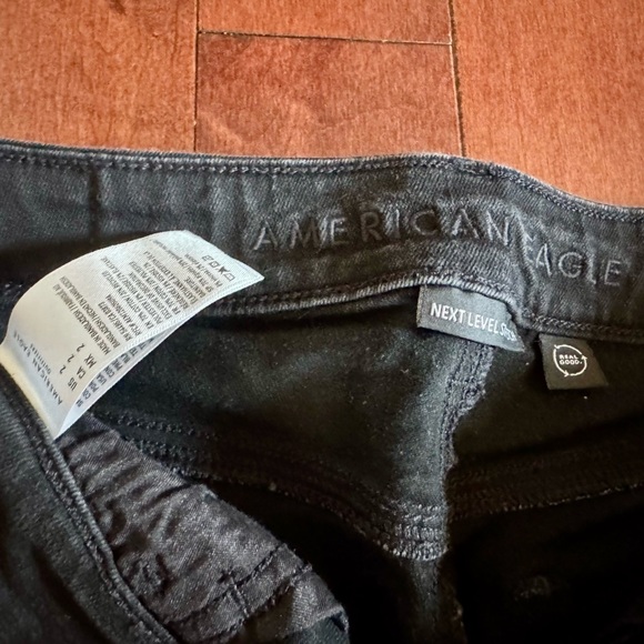 American Eagle Next Level High Rise Shortie Jean Shorts Size - Picture 3 of 4